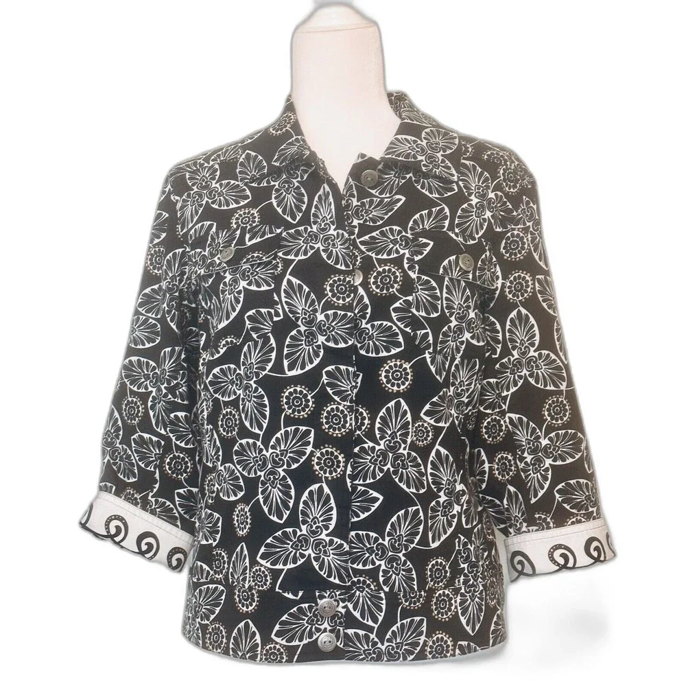 Chicos Women Size 1 (US M) Black Floral Long Sleeve Button Down Top Career